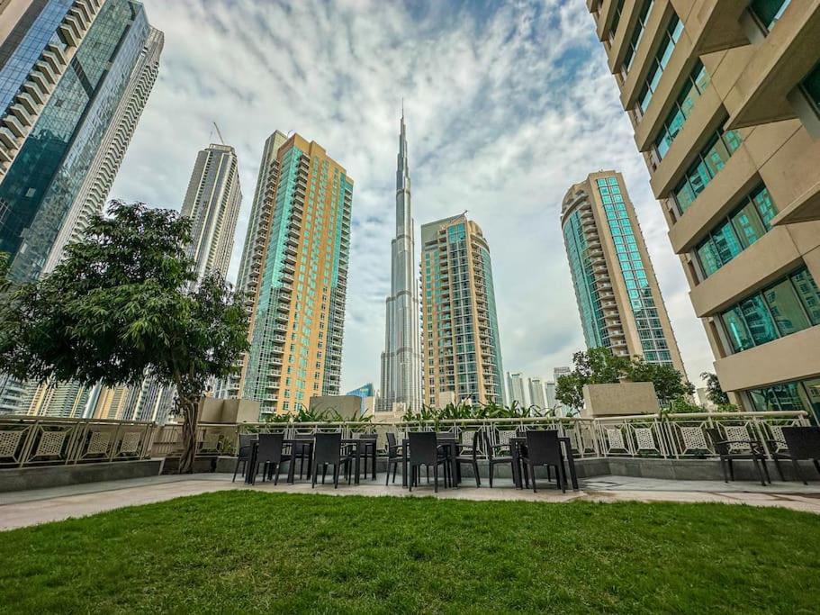 Studio In Best Part Of Downtown With Amazing Pool Dubai Buitenkant foto